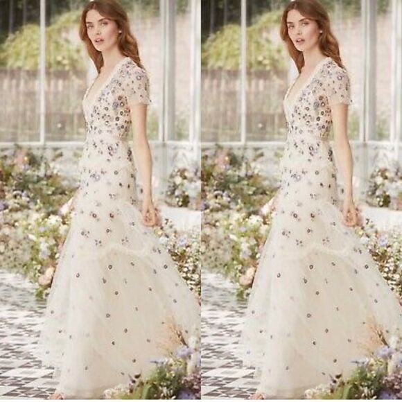 New Needle & Thread Prairie
floral embroidered maxi - Picture 2 of 7